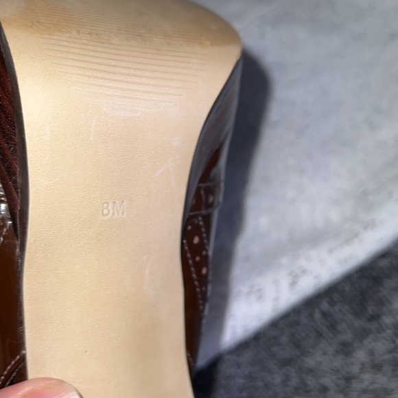 MARC FISHER PATENT LEATHER CHOCOLATE BROWN SLING ACK SHOE SIZE 8M - Picture 11 of 14